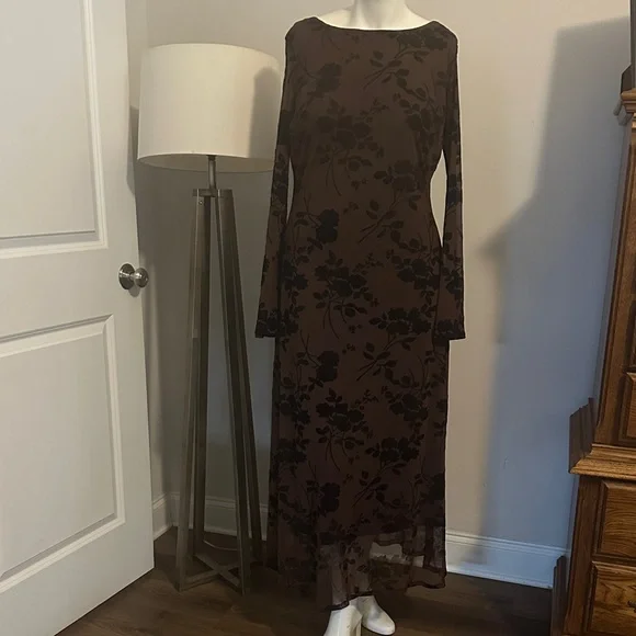 Harlow Brown Floral Long Sleeve Maxi Dress - Picture 4 of 17
